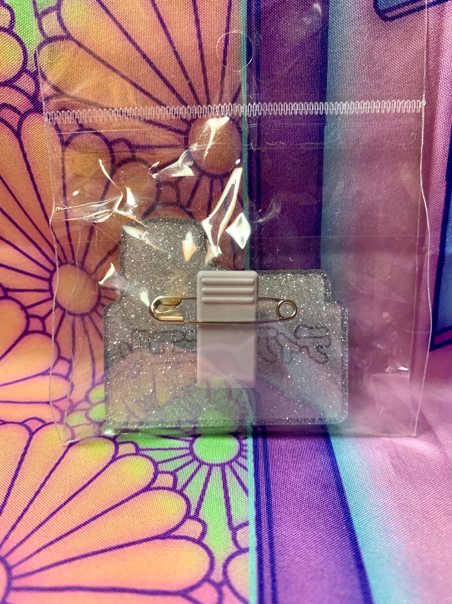 Badge - Dear Daniel - Sanrio Puroland 2023 - Comme neuf (2)