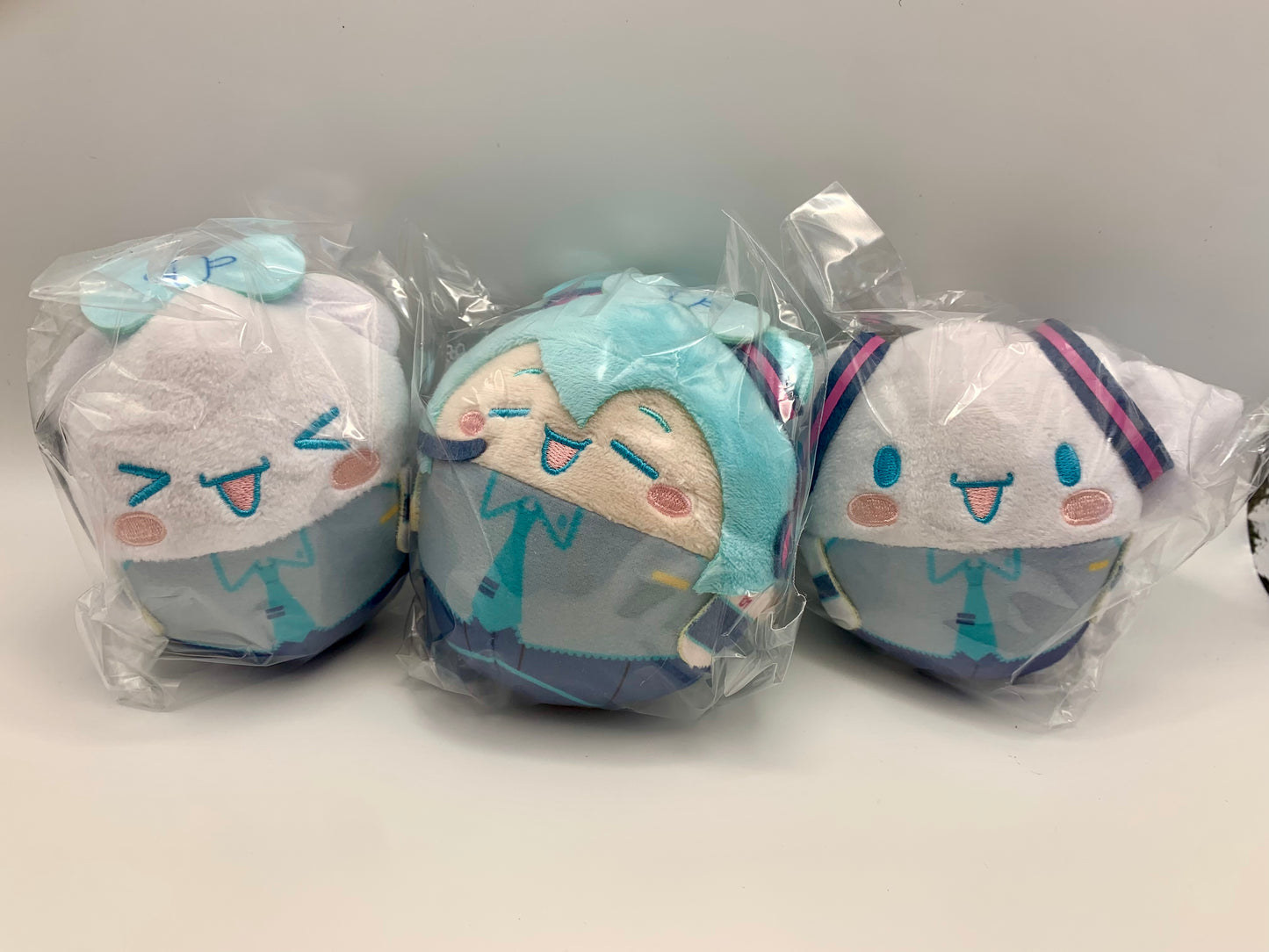 Hatsune Miku x Cinnamoroll - Fluffy Kororo Plush blind box Max Limited - Piapro x Sanrio