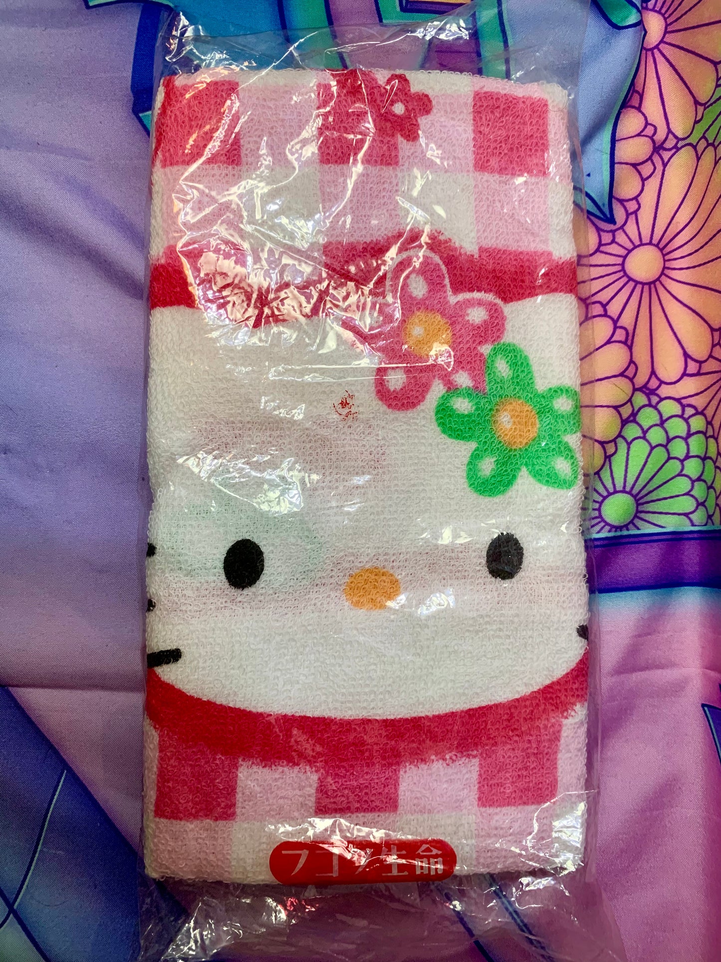 Serviette / Towel - Hello Kitty - Sanrio - 24cm x 32cm - Neuve