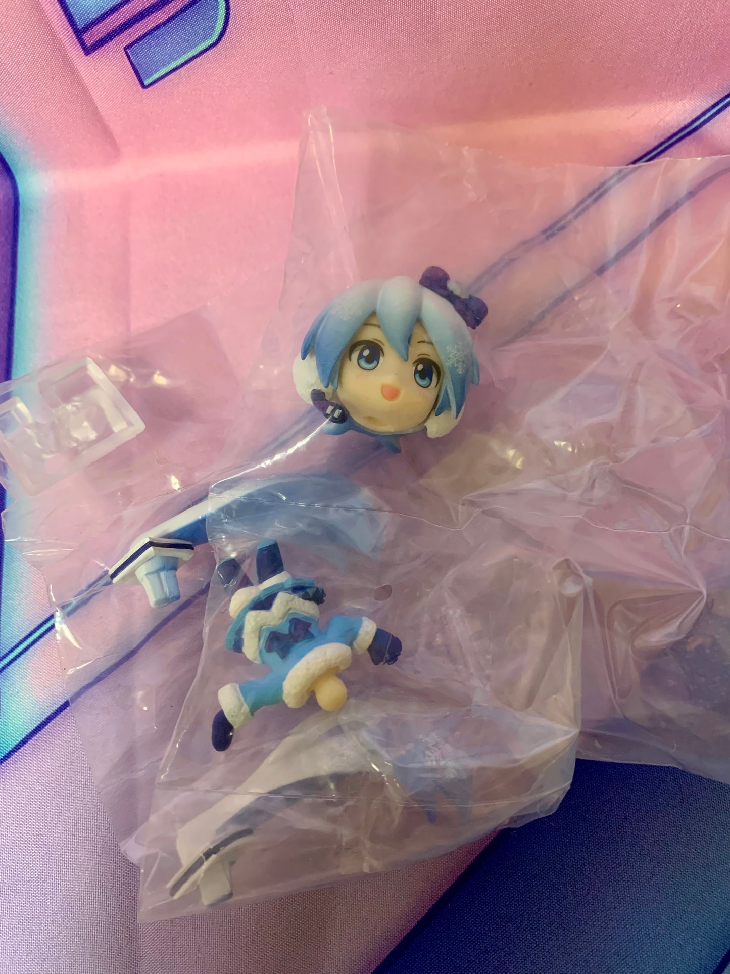 Mini Hatsune Miku Figure - Snow Miku 2012 ver. - Gashapon Kuji Lottery Snow Miku Asoto - A Prize - 6cm - Like new