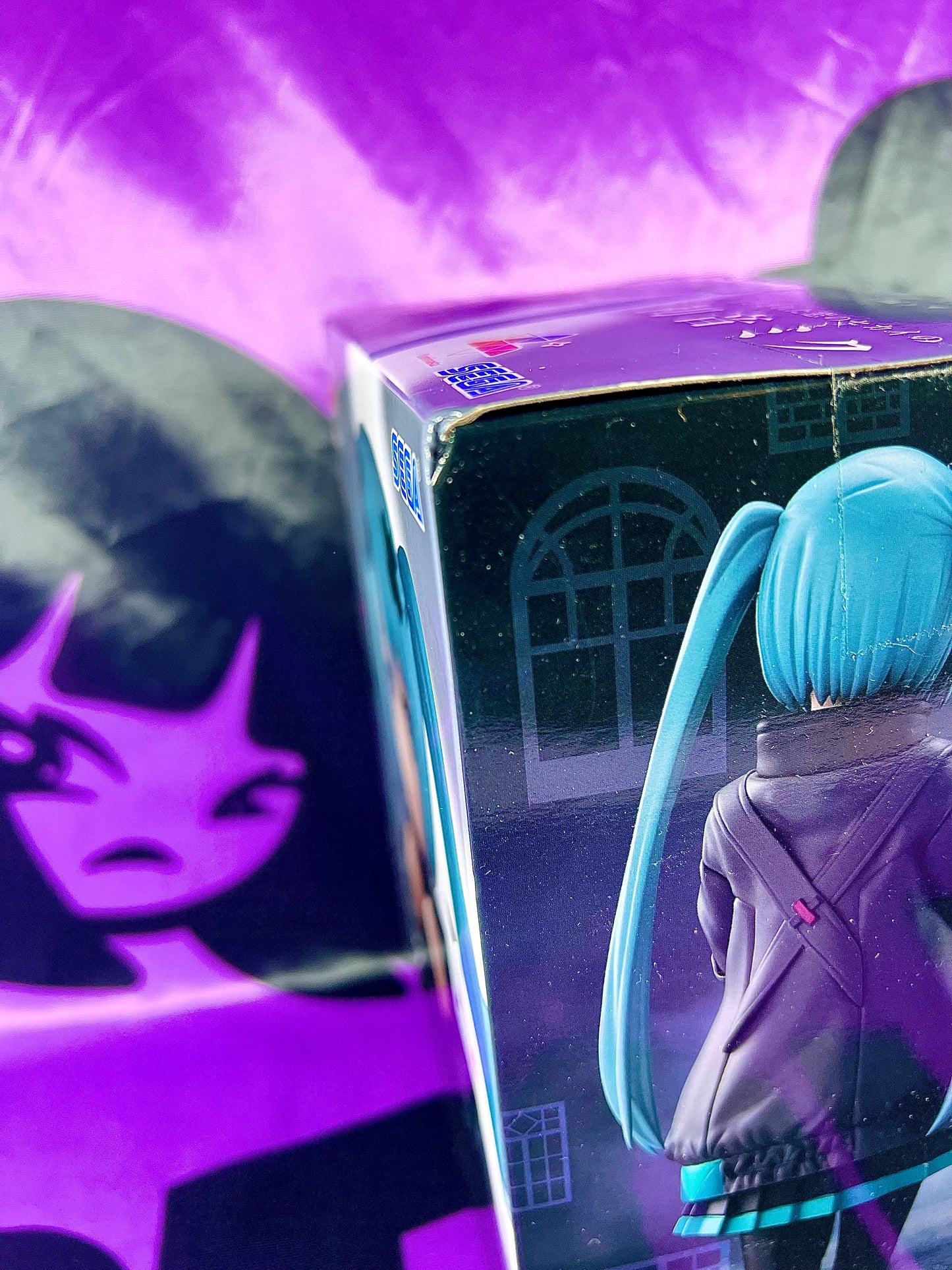 Figurine - Hatsune Miku - Project Sekai ft. Miku - 20cm (Boite abimée B) [En Stock]