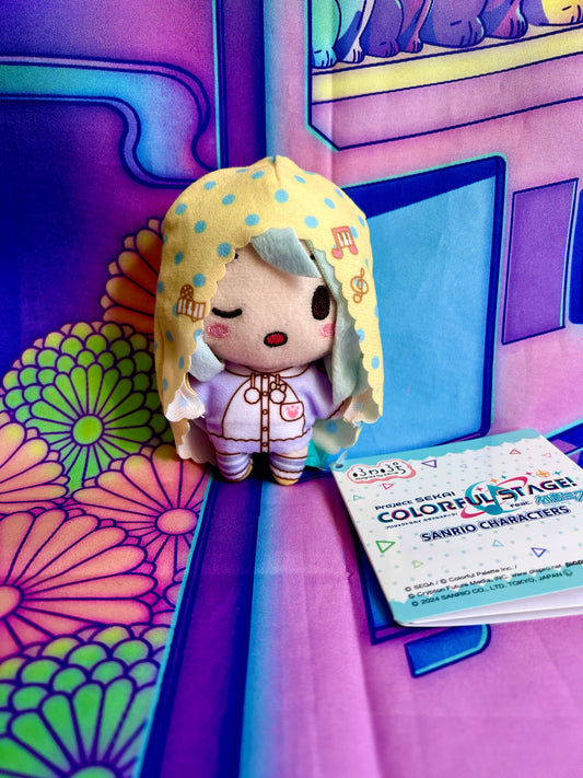 Peluche Nui - Project Sekai Colorful Stage ft. Hatsune Miku x Sanrio - Nightcord at 25 - Kanade Yoisaki - Sega - 10cm